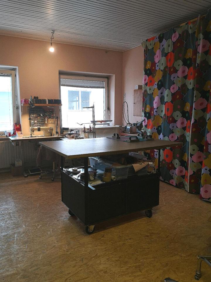 Thumbnail-AtelierplatzSchreibtischplatz