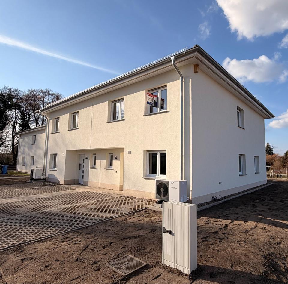 Thumbnail-Doppelhaushälfte in Magdeburg mit Garten & Blick ins Grüne!