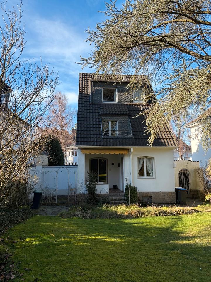 Thumbnail-Einfamilienhaus in bester Lage des Aachener Südviertels
