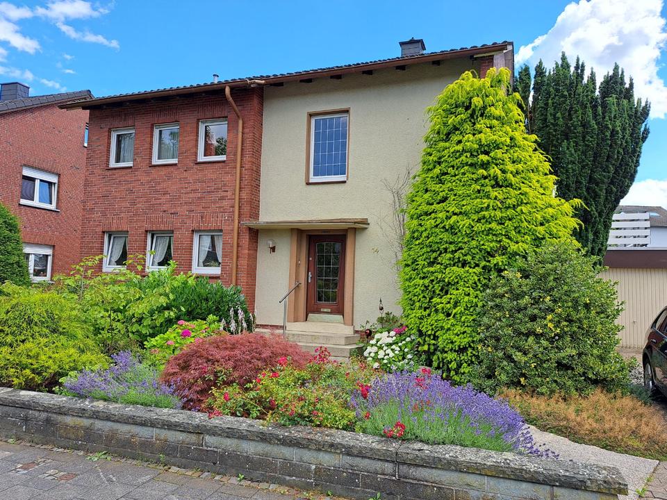 Thumbnail-Êin- Zweifamilienhaus