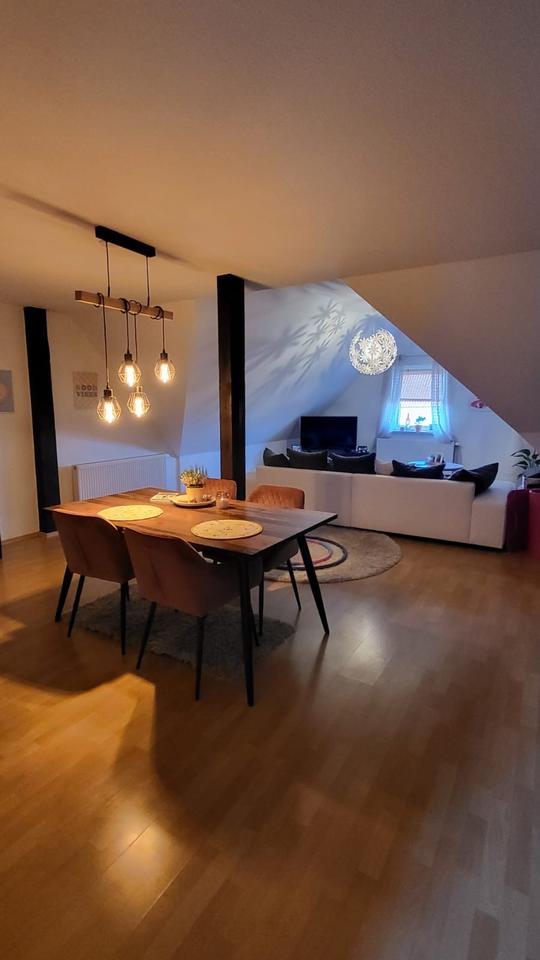 Thumbnail-4-Zimmer-Wohnung