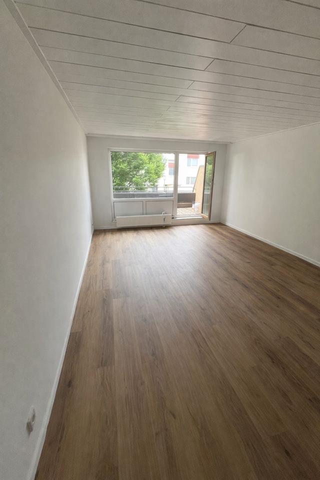 Thumbnail-Modernisierte 3-Zimmer-Wohnung mit Balkon in Mainz-Hechtsheim