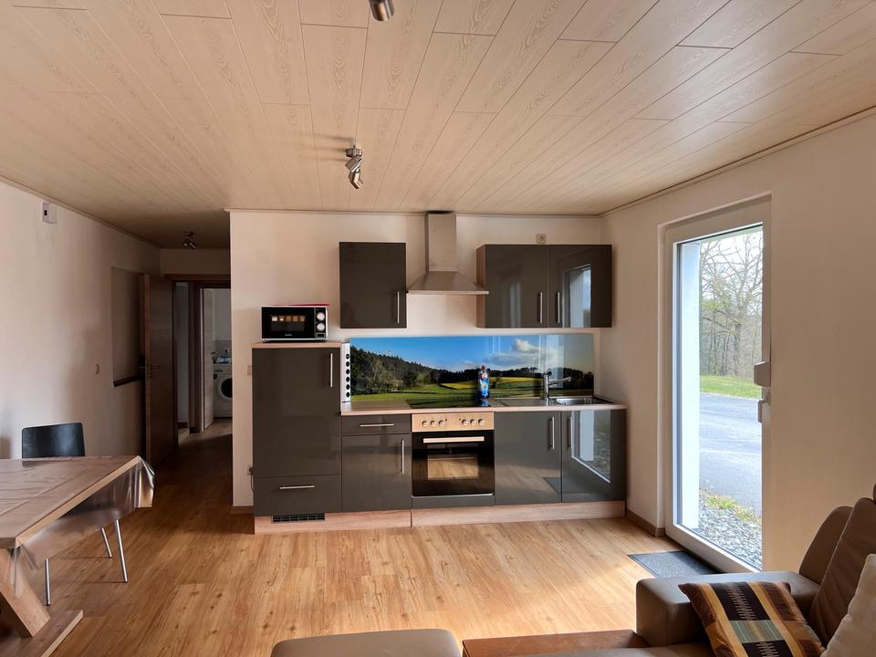 Thumbnail-70 qm möblierte Einliegerwohnung in Gewerbeimmobilie zu vermieten