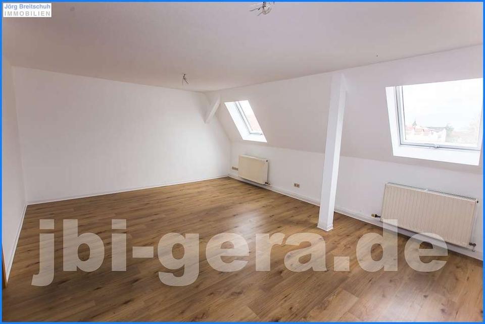 Thumbnail-Dachgeschoss 3-Raum-Wohnung mit herrlichem Weitblick und Garten im Ostviertel zu vermieten