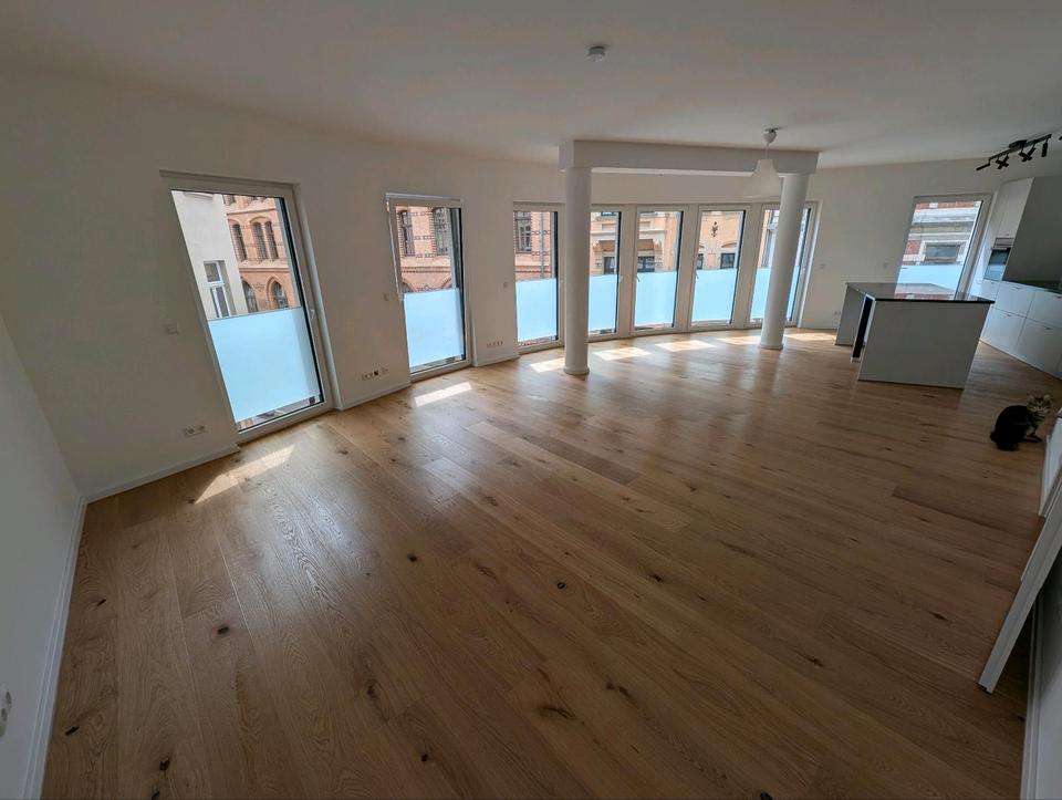 Thumbnail-Exclusive 4 Zimmerwohnung im Stadtzentrum mit Einbauküche