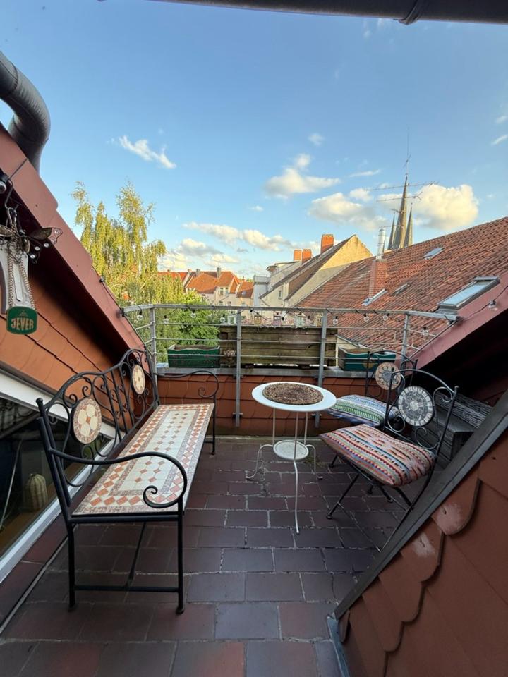 Thumbnail-Möblierte Dachgeschoss-Whg mit Balkon in Linden zur Untemiete