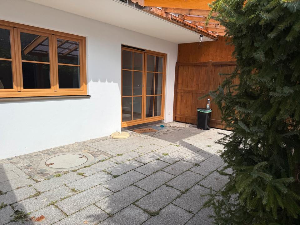 Thumbnail-Schöne zwei Zimmer Wohnung mit Garten