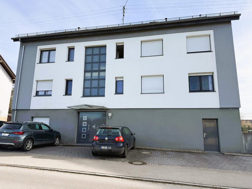 Thumbnail-Modernisiertes Mehrfamilienhaus mit 10 Einheiten – Vollvermietet