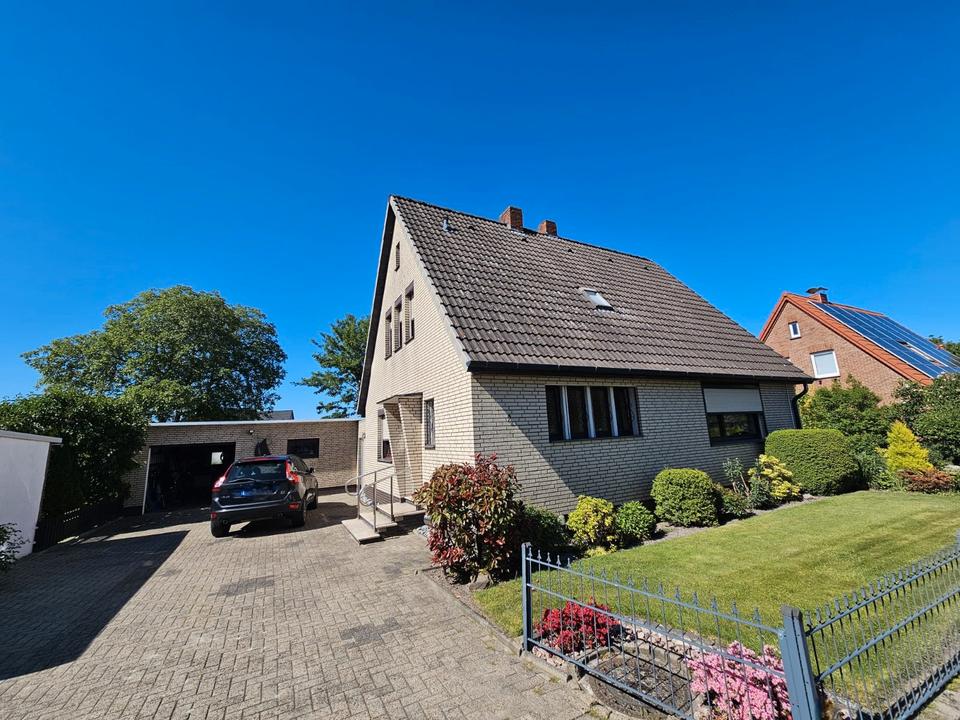 Thumbnail-Zweifamilienhaus mit 253m² Wohnfläche auf 980m² in Stuhr-Varrel