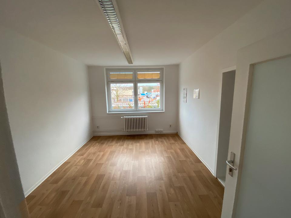 Thumbnail-29,98 qm Bürofläche in Bernau zu vermieten!