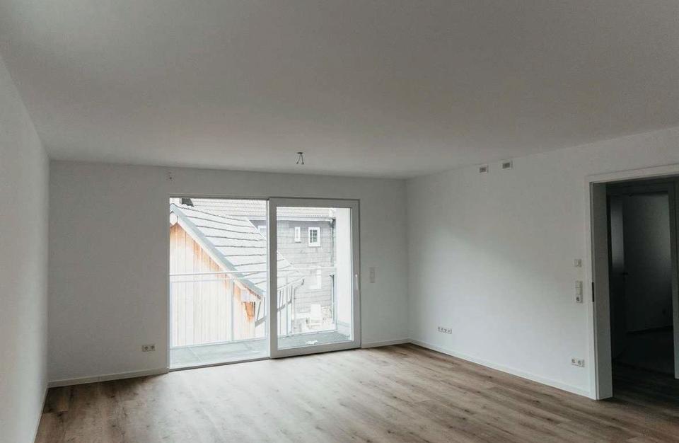 Thumbnail-2-Zimmer-Dachgeschosswohnung mit Balkon und Einbauküche