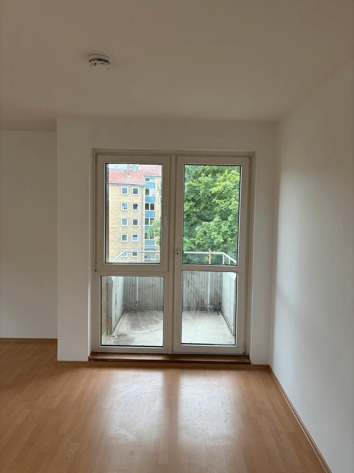Thumbnail-Zentral. Hell. Bezugsfertig – 3 Zimmer mit Balkon im Herzen der Stadt
