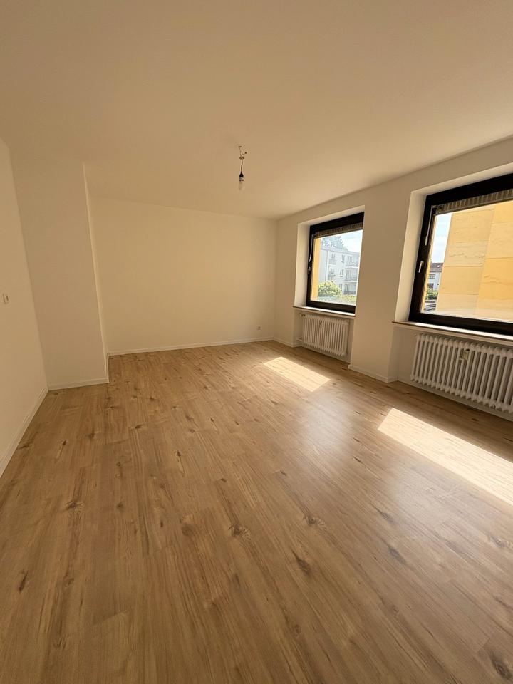 Thumbnail-Neugründung 6er-WG mit Balkon & Wohnküche mit Nähe zum Viertel