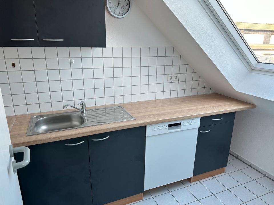 Thumbnail-Charmante möblierte 2-Zimmer-Dachgeschosswohnung mit Stellplatz