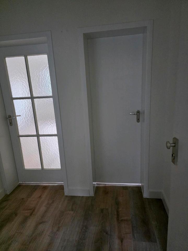 Thumbnail-Frisch Renovierte Wohnung direkt an der Uni für 2er WG geeignet