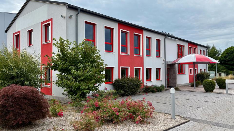 Thumbnail-Effiziente Gewerbeeinheit mit optimierter Logistikanbindung in Himmelkron zur Miete
