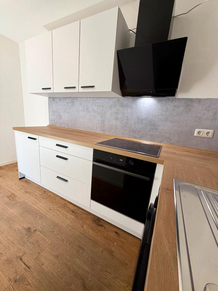 Thumbnail-Top 2-Zi-Whg. mit Loggia und nagelneuer Küche, provisionsfrei