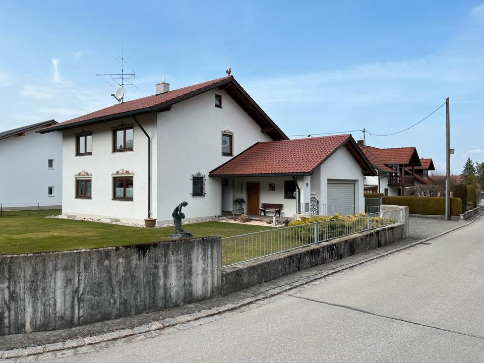 Thumbnail-EFH mit Garage