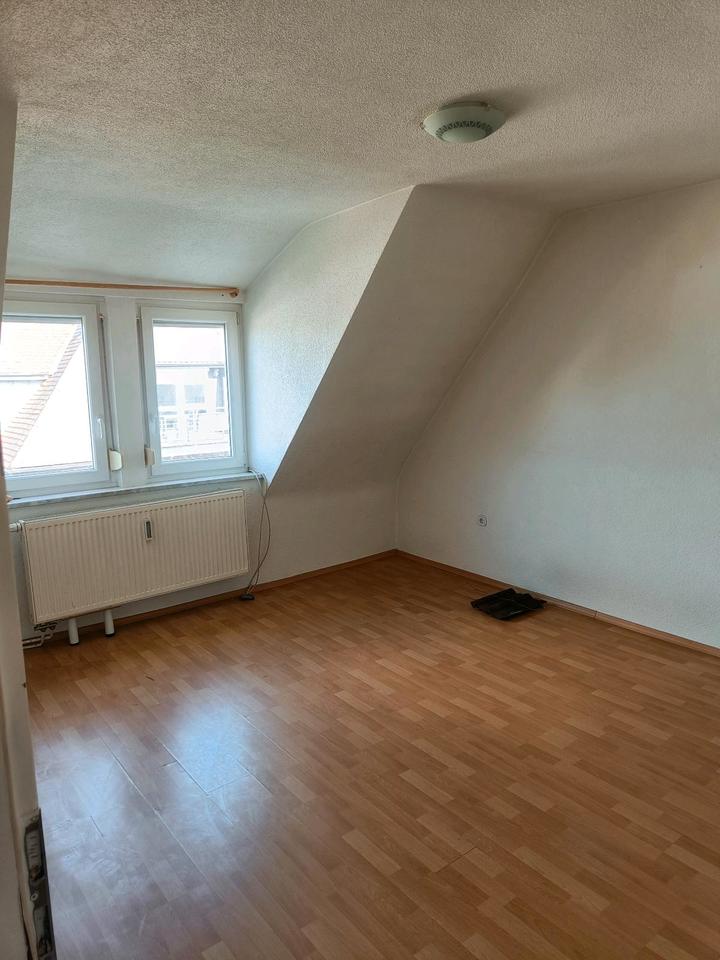 Thumbnail-Dachgeschosswohnung 2-3 Zimmer zu vermieten