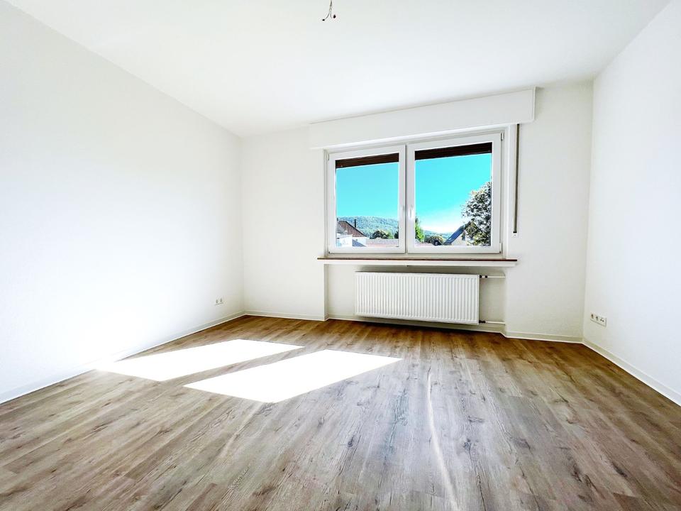 Thumbnail-Tolle 3 Zimmer WGH im DG mit Balkon und Küche in Bad Pyrmont