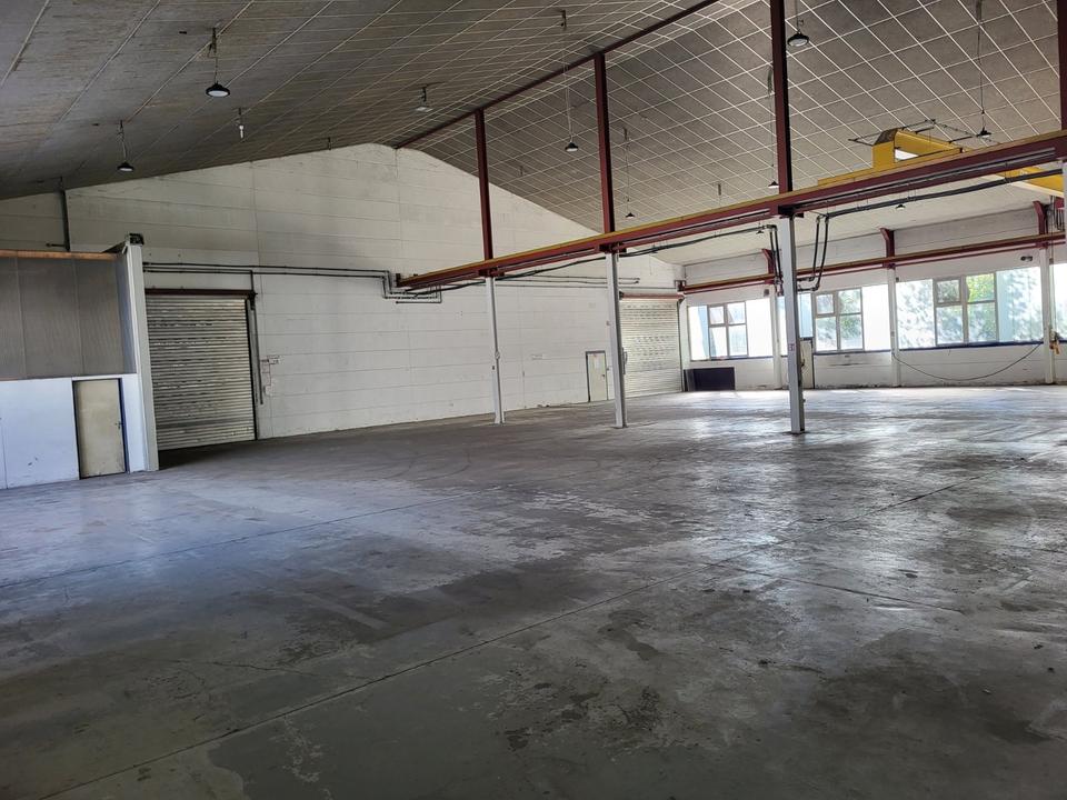 Thumbnail-Lagerhalle bzw Produktionshalle mit Krahnbahnen und Büro