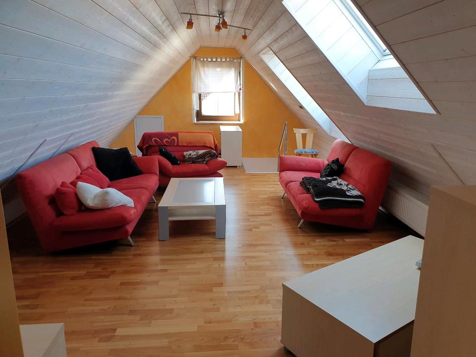 Thumbnail-Neu renovierte 5 Zimmer Wohnung Mietswohung Mietshaus