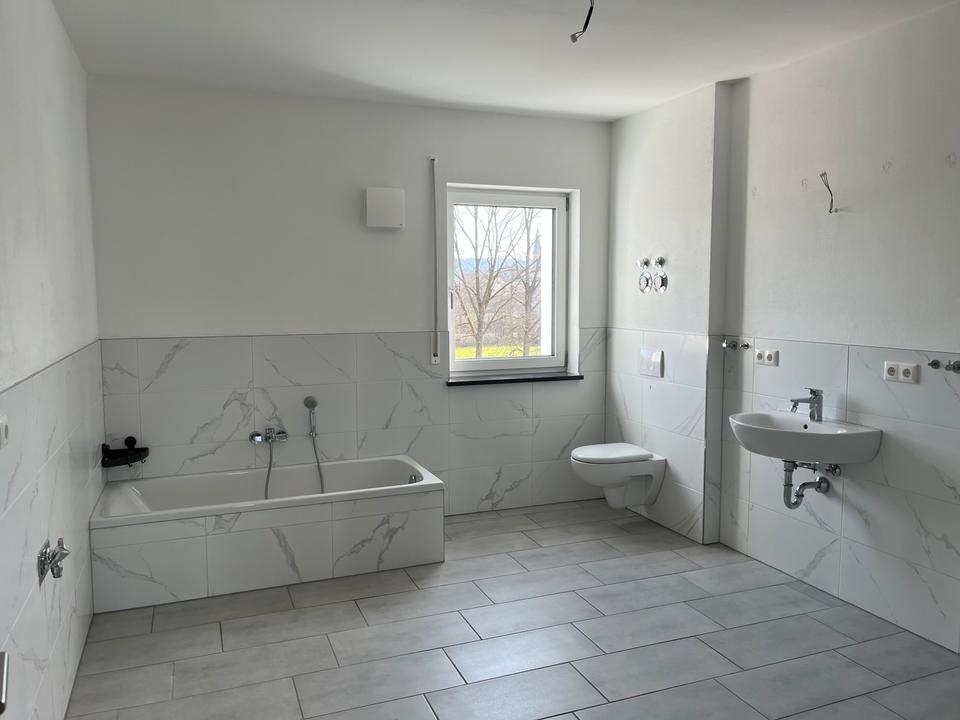 Thumbnail-Großzügige Wohnung in Kemnath zu vermieten