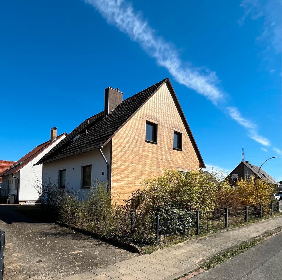 Thumbnail-Einfamilienhaus in BS-Veltenhof - provisionsfrei