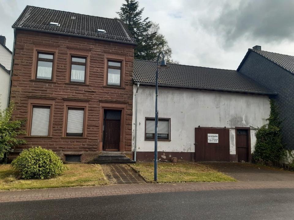 Thumbnail-Wohnhaus mit Nebengebäude und Garten in 54578 Oberbettingen