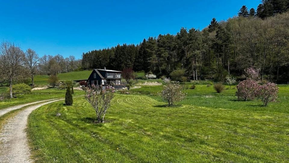 Thumbnail-Einfamilienhaus in Alleinlage — ehem. Mühle mit 4,5 ha
