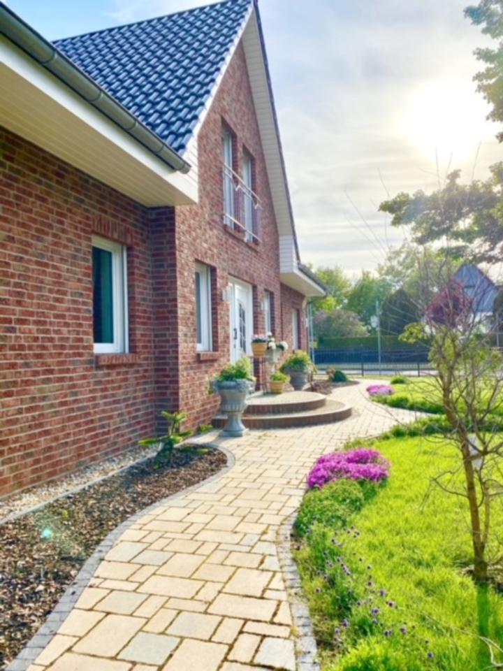 Thumbnail-Großzügige Wohnung (Südseite) mit exklusiver Ausstattung, Garten