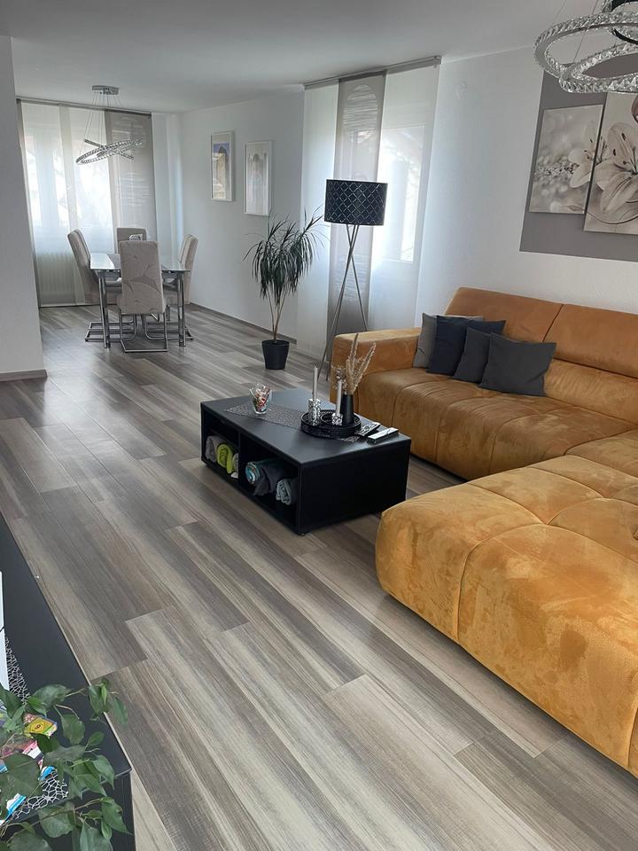 Thumbnail-Möbilierte 4,5 - Zimmerwohnung 106 qm Balkon renoviert