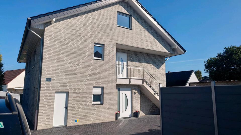 Thumbnail-Haus Zweifamilienhaus mit Garage zu verkaufen