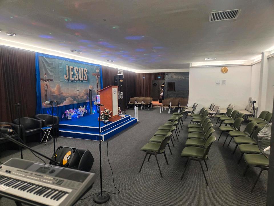 Thumbnail-share hall