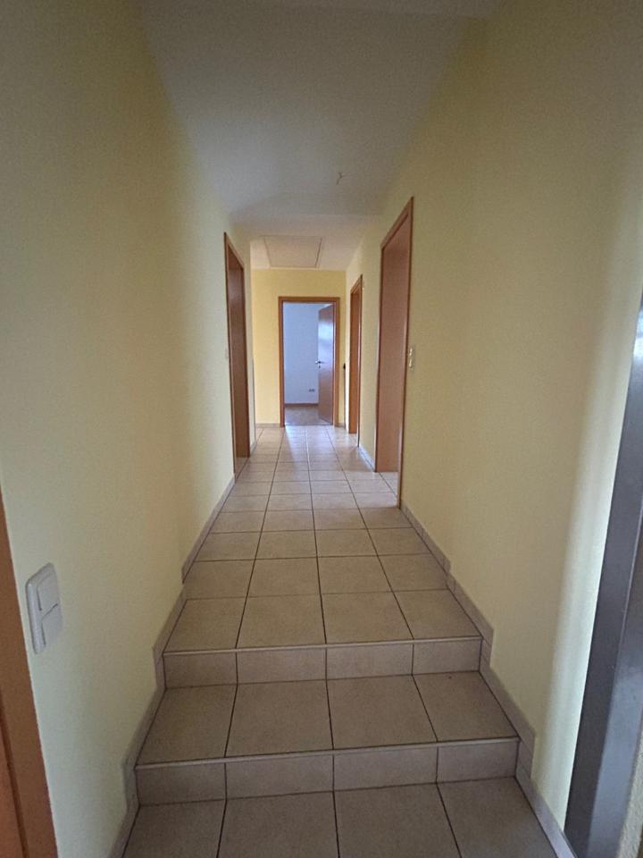 Thumbnail-!Helle 4 Zimmer Wohnung mit Balkon in Niedenstein-Ermetheis zu vermieten!