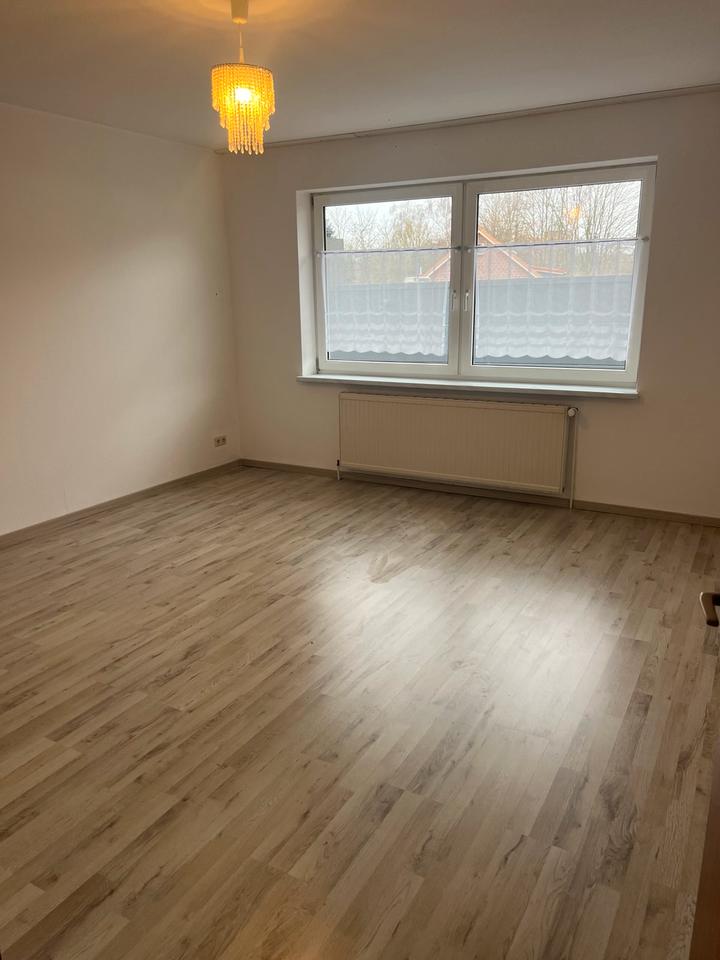 Thumbnail-Zwei Zimmer Wohnung Altländerstr 7
