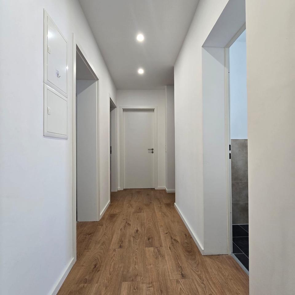 Thumbnail-Kernsanierte 4 Zimmer Wohnung zu vermieten