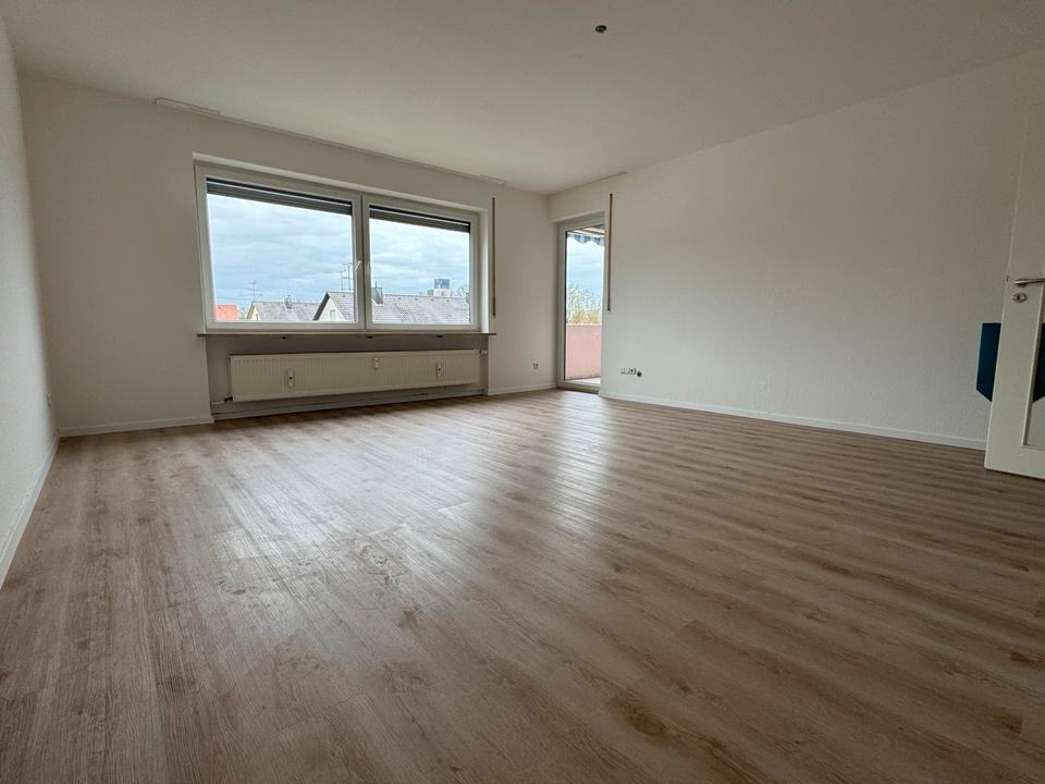 Thumbnail-3-Zimmer Wohnung mit Balkon und EBK - Beste Lage für Pendler