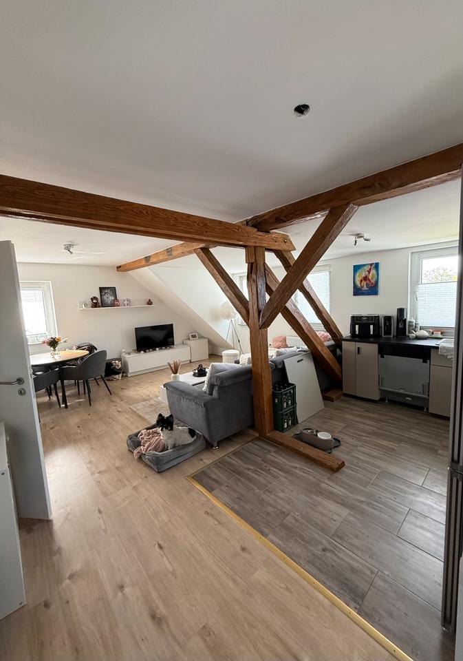 Thumbnail-Schöne helle Dachgeschosswohnung zu vermieten ab 01.07.