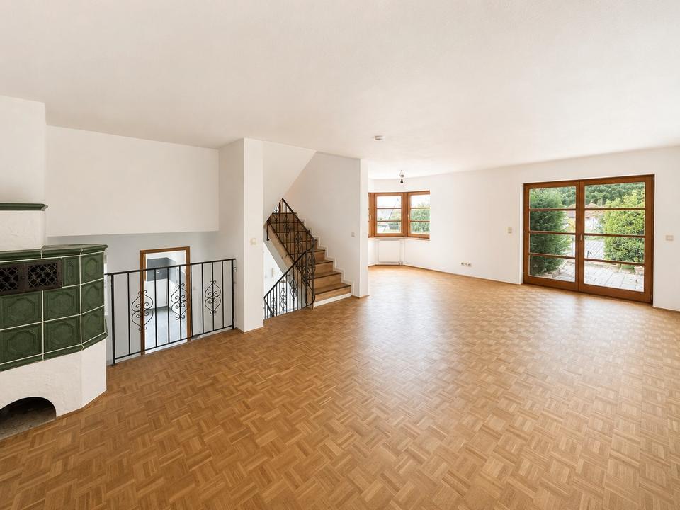 Thumbnail-Besondere 5-Zimmer-Doppelhaushälfte in Top-Lage am Kellerwald