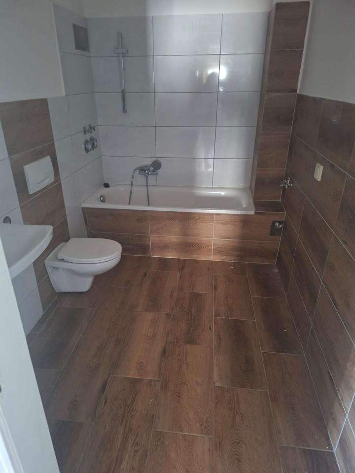 Thumbnail-3-Raum-Dachgeschosswohnung | 75 m² | saniert | ruhige Lage Weststraße | 4-Parteien-Haus