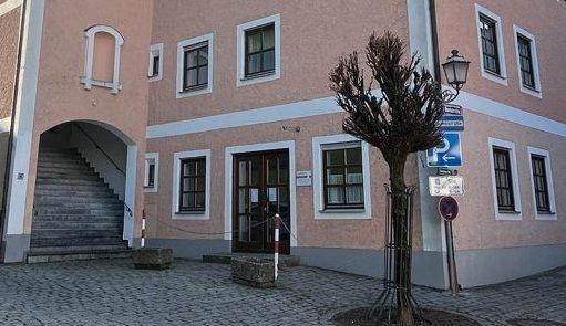 Thumbnail-Vielseitige Gewerbefläche in Waldkirchen zu verkaufen