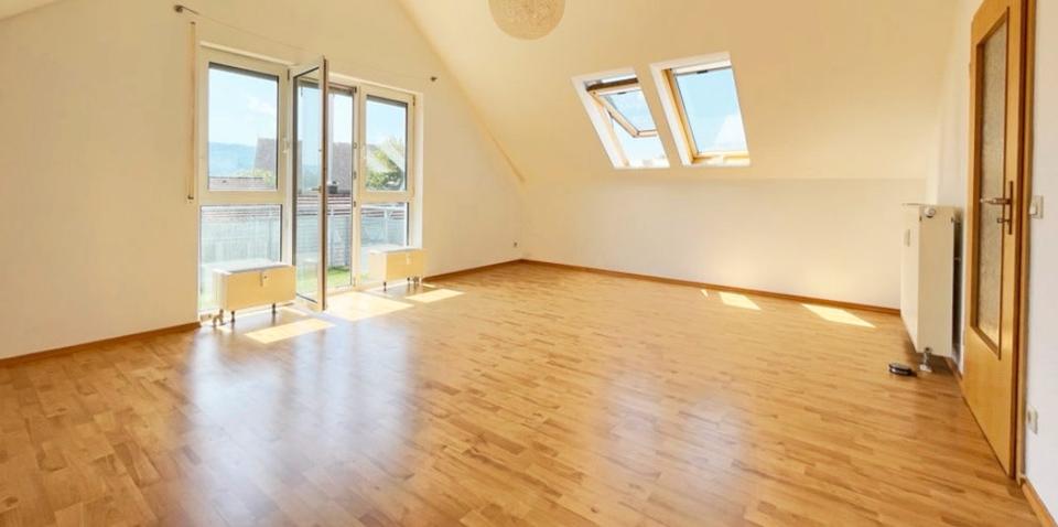 Thumbnail-Helle 2,5 Zimmer Dachgeschosswohnung mit Balkon in Rielasingen