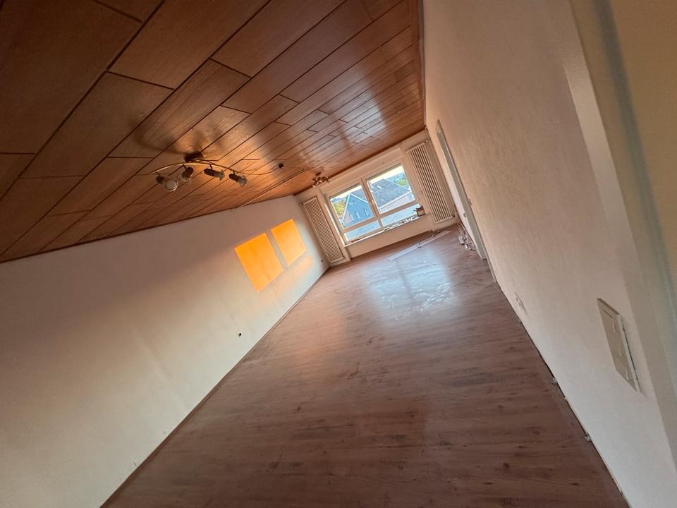 Thumbnail-Großzügige Wohnung mit Terrasse und Balkon in Wemmetsweiler