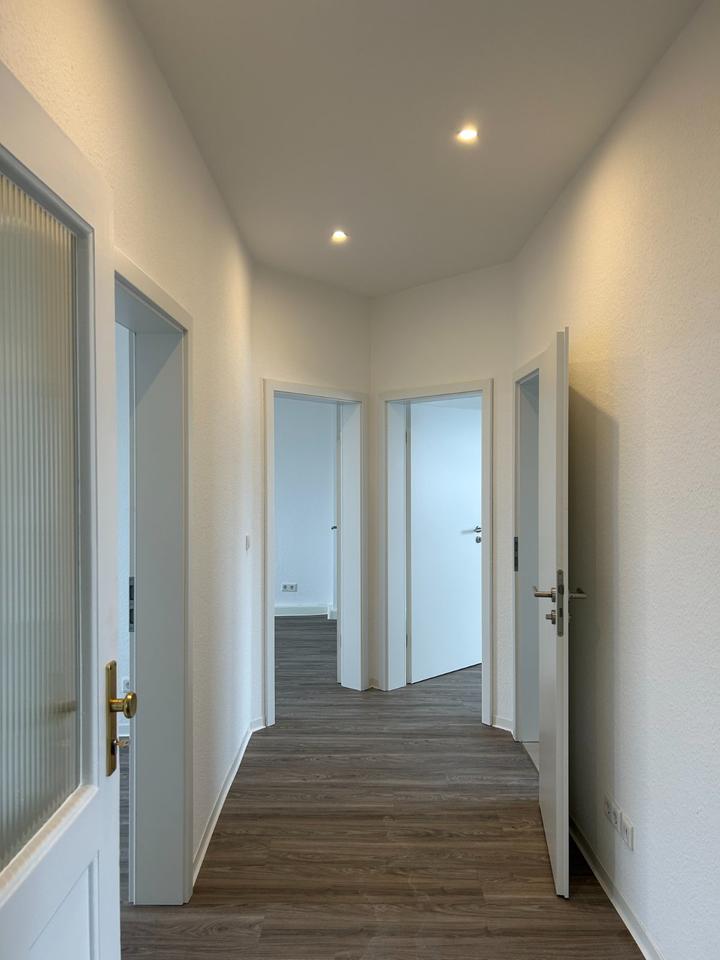 Thumbnail-Erstbezug nach Modernisierung: 3-Zimmer-Whg. im 1.OG–Sonnenhügel