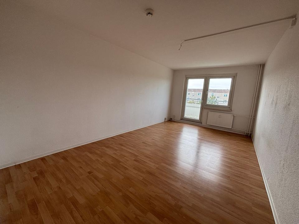 Thumbnail-Geräumige 3-Zimmer-Wohnung mit Balkon in Stendal