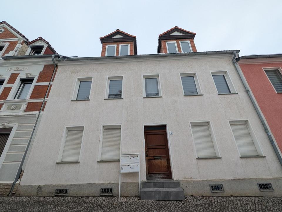 Thumbnail-1-Raum-Wohnung im Erdgeschoss