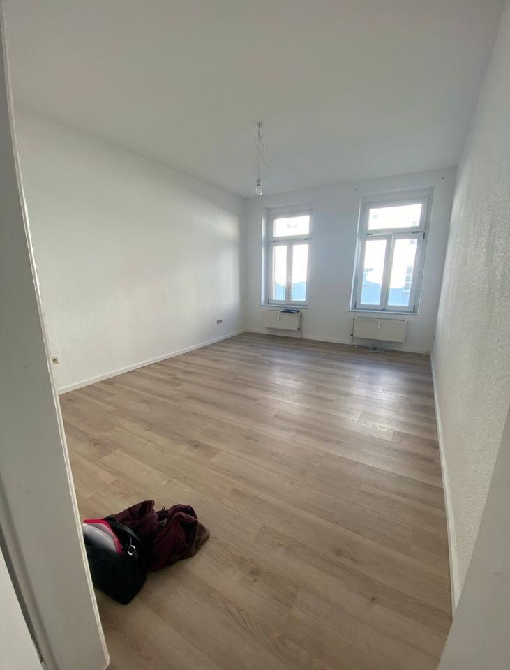 Thumbnail-helles WG Zimmer zu vermieten 01.06.27-31.03.27