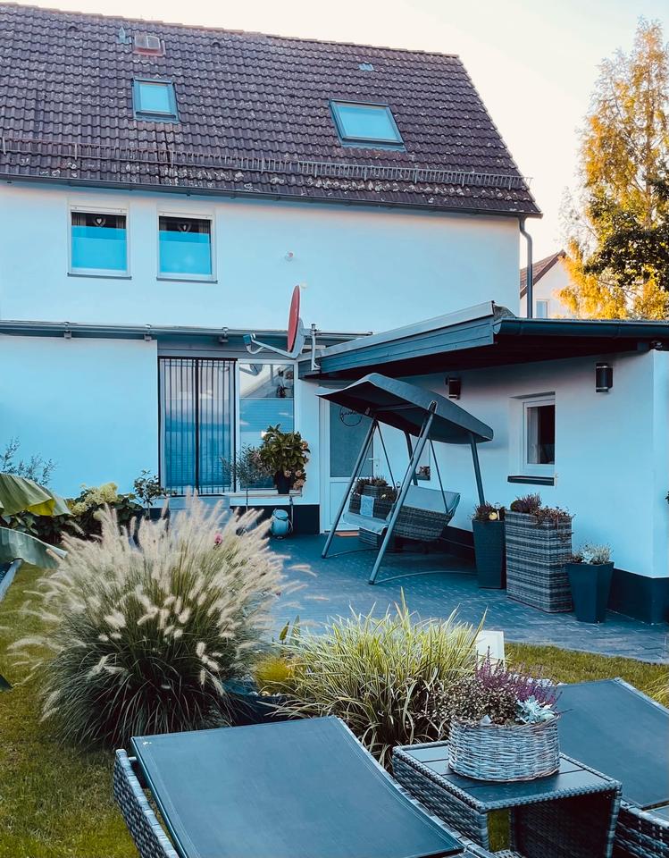 Thumbnail-Kernsaniertes Reihenendhaus mit Feldblick