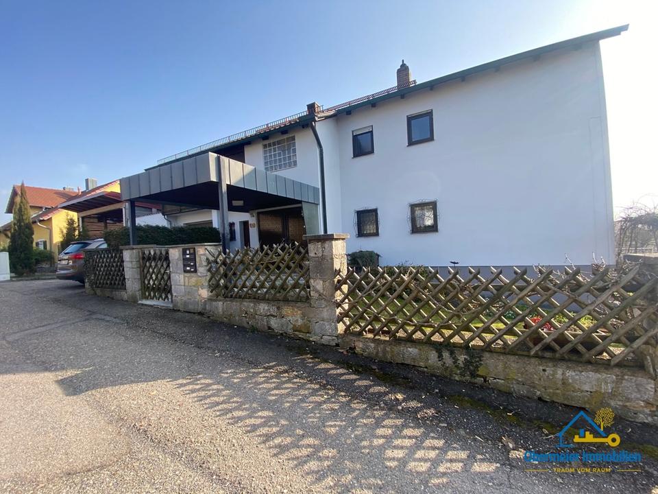 Thumbnail-Gemütliche Dachgeschosswohnung mit EBK in ruhiger Lage – ideal für Singles
